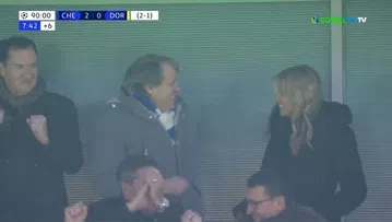 Ο Μπόελι πανηγύρισε την μεγάλη πρόκριση της Τσέλσι με... φιλί στη σύζυγό του (vid)