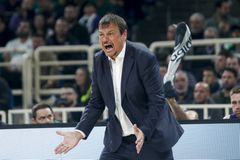 Αταμάν: «Στο δεύτερο ημίχρονο ανέλαβε ο Σλούκας - Σημαντικό το ντέρμπι με τον Ολυμπιακό»