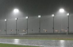 Ποιος είπε ότι δεν βρέχει στην έρημο; Άνοιξαν οι ουρανοί στο Κατάρ (vid)