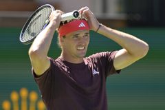 Σοκαρισμένος μετά το αποκλεισμό ο Ζβέρεφ: «Είμαι απογοητευμένος με το παιχνίδι μου»