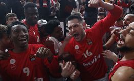 Το «ευχαριστώ» του Ολυμπιακού στους φιλάθλους του για το ματς με την Παρτίζαν (vid)