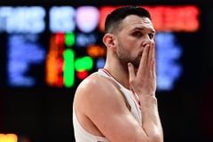 Παπανικολάου: «Δεν είναι ίδια η ενέργεια και η αθλητικότητα με τα 23, προσπαθώ να βοηθώ με άλλους τρόπους» (vid)