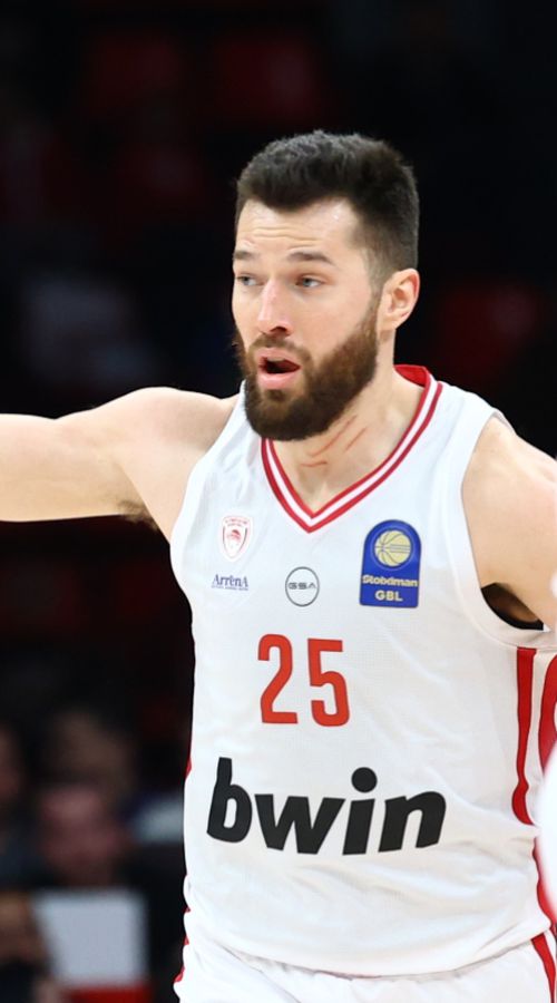 Όλα όσα έκανε ο Άλεκ Πίτερς στη νίκη του Ολυμπιακού επί του ΠΑΟΚ (vid)