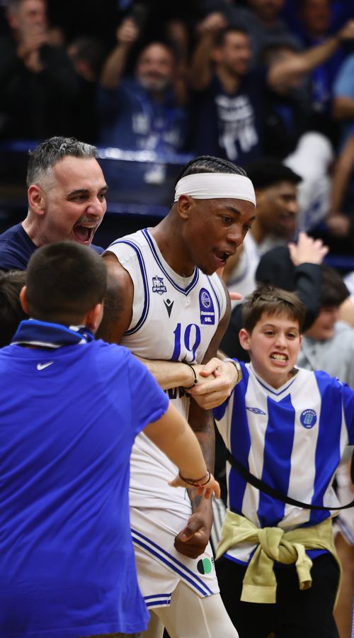 Ξέφρενο πάρτι στο Ιβανώφειο μετά την μεγάλη νίκη του Ηρακλή - Το video του Sportal