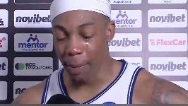 Τα δάκρυα του Έντλερ-Ντέιβις μετά το buzzer-beater που χάρισε τη νίκη στον Ηρακλή (vid)