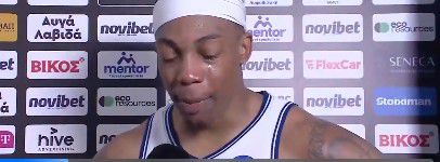 Τα δάκρυα του Έντλερ-Ντέιβις μετά το buzzer-beater που χάρισε τη νίκη στον Ηρακλή (vid)