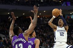 Οι Μπακς ξεκουράστηκαν, έχασαν από τους Γκρίζλις με τον Θανάση Αντετοκούνμπο να παίρνει αυτό που χρειαζόταν (vid)