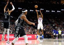 Ο Μάξεϊ έσπασε τα κοντέρ σε βραδιά καριέρας και πήρε στις πλάτες του τους Σίξερς (vid)