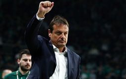 Βούτυρο στο ψωμί του Αταμάν την πιο κατάλληλη στιγμή!