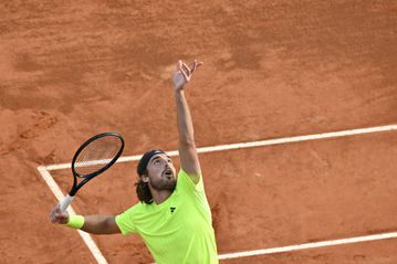 Στον τρίτο γύρο του Μόντε Κάρλο με ανατροπή ο Τσιτσιπάς