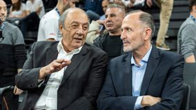 Ο Τσους Μπουένο παρακολουθεί το Εφές - Παρτιζάν με τον πρόεδρο των Τούρκων