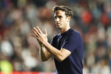 Προπονητής Ράγιο: «Εφικτή η κατάκτηση του Conference League, περίπλοκος ο αγώνας με την ΑΕΚ»