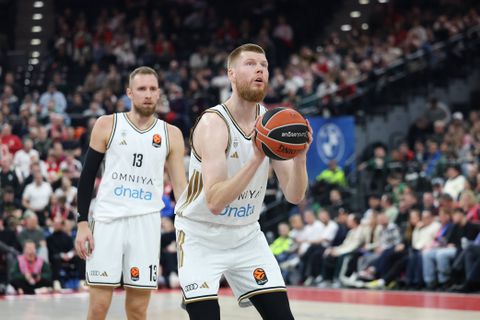 Μπέρτανς: «Θα κλείσω την καριέρα μου στην Ντουμπάι BC»