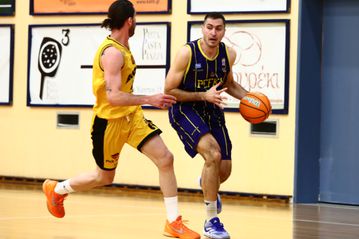 «Βράζουν» στη Δάφνη για τη διαιτησία: «Σφαγή από τον κύριο Μαρτινάκο»