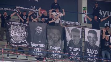 Συγκινητική κίνηση από τους οπαδούς του ΠΑΟΚ στη Μούρθια με πανό στη μνήμη των αδικοχαμένων αετόπουλων