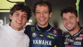 Πασχαλινή σύναξη αστέρων στο ράντσο του Βαλεντίνο Ρόσι (pics & vid)