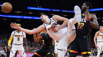 Οι Σανς νίκησαν τον Γιόκιτς και ισοφάρισαν σε 2-2