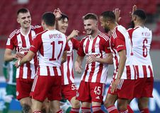 Ο Ολυμπιακός έπαιξε για την ιστορία του και στέρησε τον τίτλο από τον «άρρωστο» Παναθηναϊκό