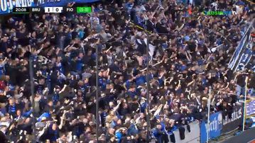 Ο Ντε Κάιπερ έκανε το 1-0 για την Μπριζ και έβαλε... φωτιά στο γήπεδο