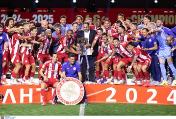 Η μεταφορά του τροπαίου στο «Γ. Καραϊσκάκης» και η απονομή στον πρωταθλητή Ολυμπιακό