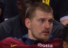 Έτσι αντέδρασε ο Γιόκιτς μετά την πανωλεθρία των Νάγκετς κόντρα στους Θάντερ (pic)