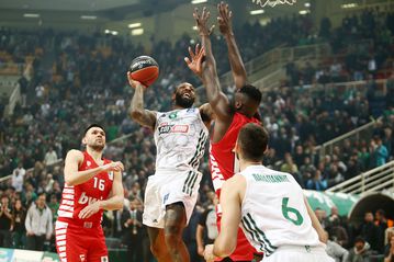 O Παναθηναϊκός φιλοξενεί τον Ολυμπιακό στο ΟΑΚΑ για τον δεύτερο τελικό της Basket League