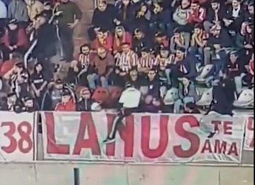 Παραλίγο νέα τραγωδία στην Αργεντινή – Οπαδός έπεσε από ύψος 4 μέτρων, συνελήφθη άνδρας γι’ απόπειρα ανθρωποκτονίας (vid)