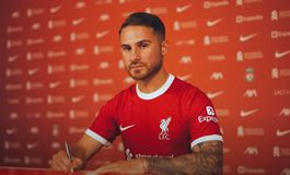 Παίκτης της Λίβερπουλ κι επίσημα ο ΜακΆλιστερ (vid)