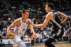 Η Παρτίζαν έκανε την πρώτη της μεταγγραφή - Κρατάει και τον... φυγά Καμπόκλο! (vid)