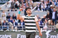 Θρίαμβος Αλκαράθ στο Roland Garros επί του Σίνερ μετά από επική μάχη 5,5 ωρών!