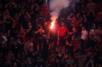 Κεραυνοί Θύρας 7 εναντίον Σλούκα: «Είσαι ΨΕΥΤΗΣ και ΠΡΟΔΟΤΗΣ, ήσουν δασκαλεμένος και έπαιζες θέατρο – Εσύ είπες δεν θα πήγαινες στον Παναθηναϊκό»