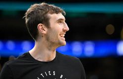 Ο Λουκ Κορνέτ αποκάλυψε γιατί επέλεξε το No7 στους Σαν Αντόνιο Σπερς και ο λόγος είναι απίστευτος