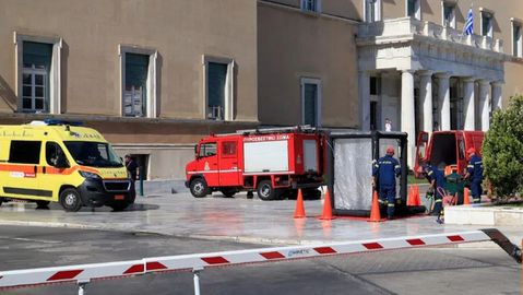Βουλή: Συναγερμός στις Αρχές για ύποπτο φάκελο