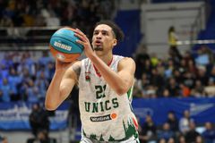 Η Παρί ενισχύεται στο «5» με τον Μπακό