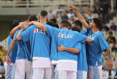 Ενός λεπτού σιγή στη μνήμη του Μιχάλη πριν από το τζάμπολ της πρεμιέρας του τουρνουά Ακρόπολις