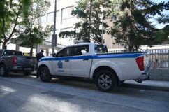 Aνικανότητα ή επικίνδυνη άγνοια: Η Αστυνομία συνέλεξε στοιχεία στο σημείο της δολοφονίας του Μιχάλη αφού πρώτα είχε περάσει η καθαριότητα του Δήμου με το πιεστικό! (pics)