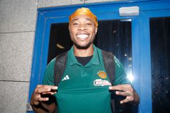 Χολμς: «Ήρθα για το 8ο, δεν έχω ξαναδεί κάτι τέτοιο στη ζωή μου»! (vid)