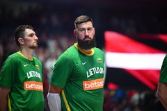 Βαλαντσιούνας: «Είναι... μυστικό το πώς θα αντιμετωπίσουμε τον Γιάννη, δύναμή μας η ομαδικότητα» (vid)