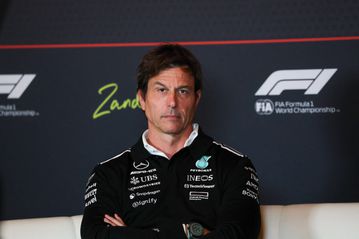 Ο Βολφ προειδοποιεί τη McLaren για ένα «προηγούμενο που δύσκολα αναιρείται»