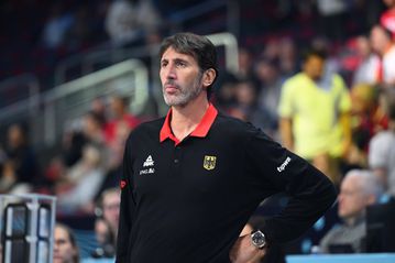 Επίσημο: Τέλος ο Μουμπρού από τον πάγκο της Γερμανίας - Ποιος παίρνει τη θέση του