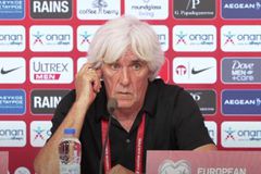 Tο σαστισμένο βλέμμα του Γιοβάνοβιτς την ώρα του σεισμού (vid)