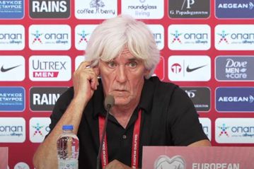 Tο σαστισμένο βλέμμα του Γιοβάνοβιτς την ώρα του σεισμού (vid)