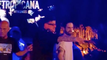 Ο Μπιανκόν σε ρόλο DJ στο Tropicana στη Μύκονο (vid)