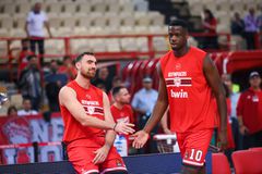 Πότε επιστρέφουν στη δράση για τον Ολυμπιακό ο Μιλουτίνοφ και o Φαλ