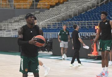 Παίζουν με Άλμπα στο Βερολίνο οι Ναν και Βιλντόζα - Η πρώτη προπόνηση του Αμερικανού στο ΟΑΚΑ (pics)