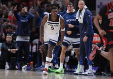 Ανατροπή των Τίμπεργουλβς και τελικά εύκολη νίκη στο Σικάγο - Πληθωρικοί οι Σπερς κόντρα στους Μπλέιζερς (vids)