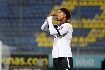 Σαλσέδο και Λιούις έμειναν εκτός ενόψει ΑΕΚ λόγω πειθαρχικού παραπτώματος