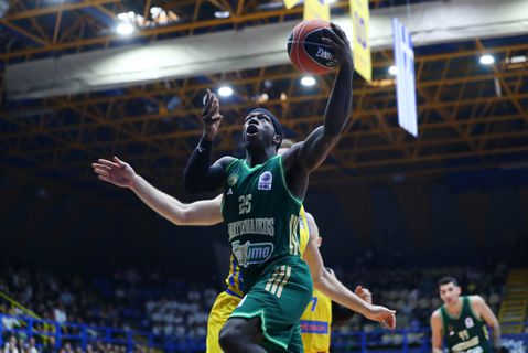 Ναν από άλλον πλανήτη οδήγησε τον Παναθηναϊκό στη νίκη επί του Περιστερίου