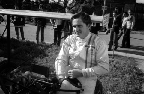 Βανδαλισμός στον τάφο του Μπρους ΜακΛάρεν