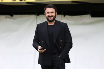 Στην προπόνηση του Άρη ο Καρυπίδης, τα είπε με Ρέγιες και Χιμένεθ